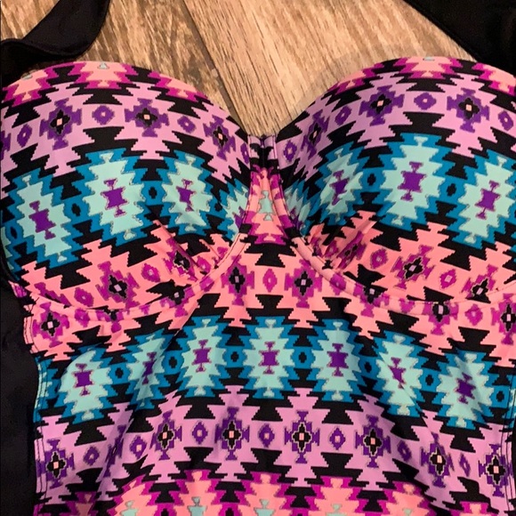 Ladies Halter Swim Tops - Picture 6 of 7